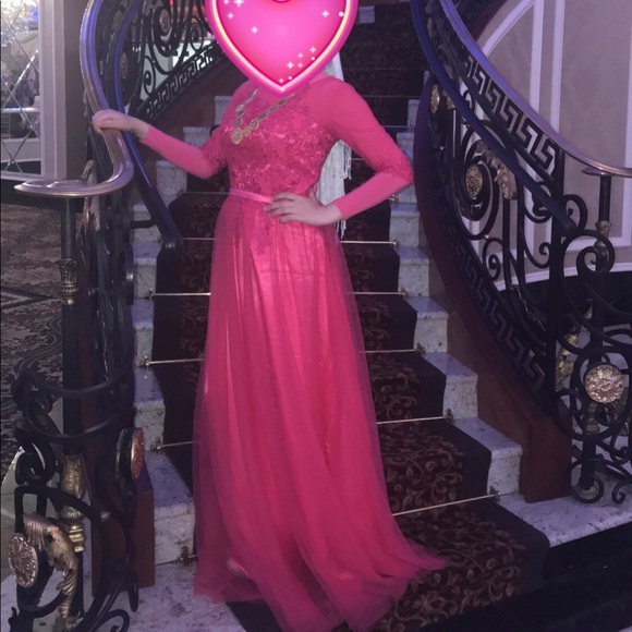 Beautiful formal pink dress with floral design - Picture 3 of 3